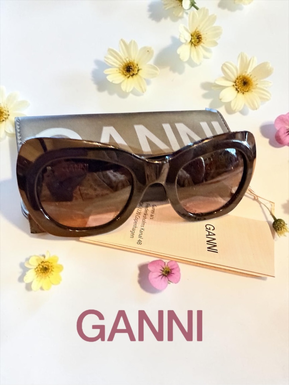 GANNI Cut Cat-Eye Sunglasses NWT Paperwork Case Cognac Brown